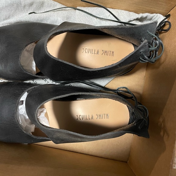 SEVILLA SMITH The Rakia Cutout Boot - Picture 2 of 7